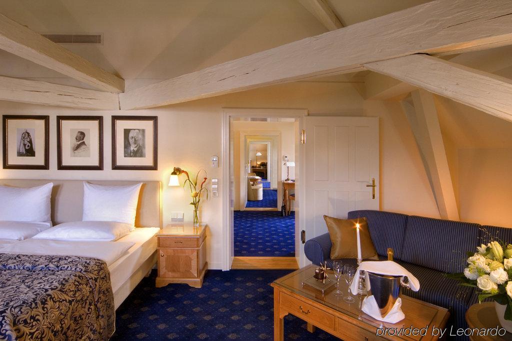 Hotel Schloss Reinhartshausen Eltville am Rhein ภายนอก รูปภาพ